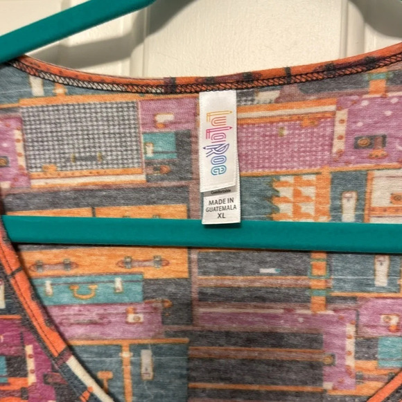 Lularoe Perfect Tee Sz XL Luggage Print - Picture 2 of 7